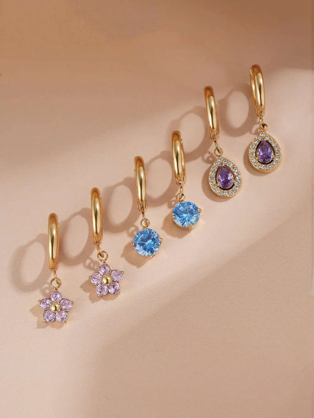 Little Flower Hoop Ohrringe Gold 10mm
