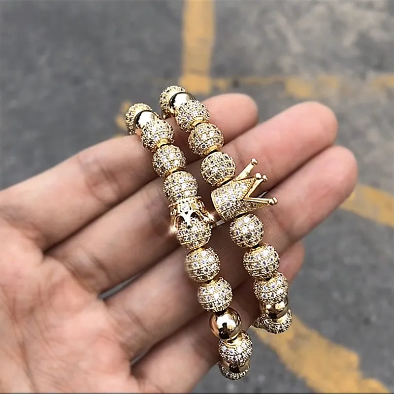 💎Luxus Herren Armbänder – Crown Charm mit 8mm Perlen & CZ-Steinen💎