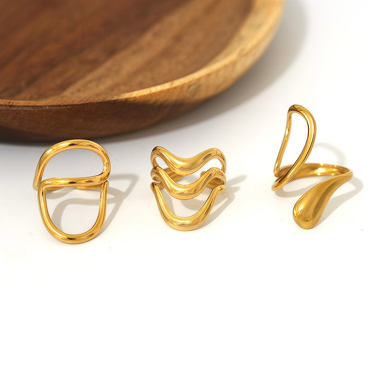 Statement-Ringe aus Edelstahl in Goldfarbe